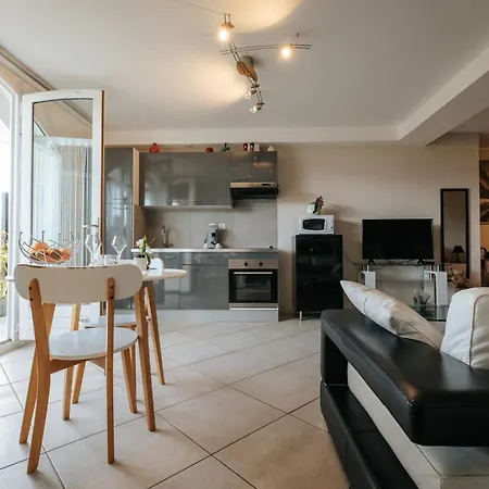 Panorama Dream Annecy, 42 M2 Avec Terrasse Abritee, Piscine Et Parking A 10 Min D'annecy