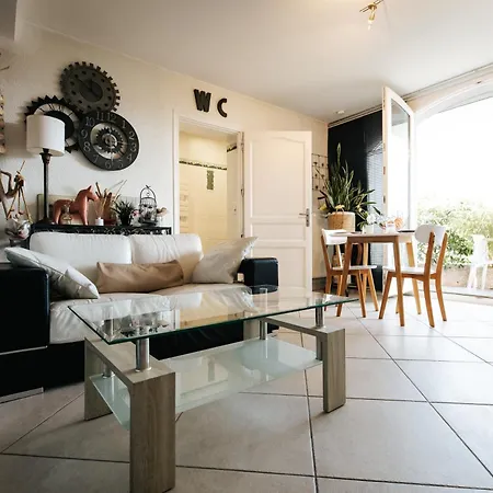 Apartment Panorama Dream Annecy, 42 M2 Avec Terrasse Abritee, Piscine Et Parking A 10 Min D'annecy *