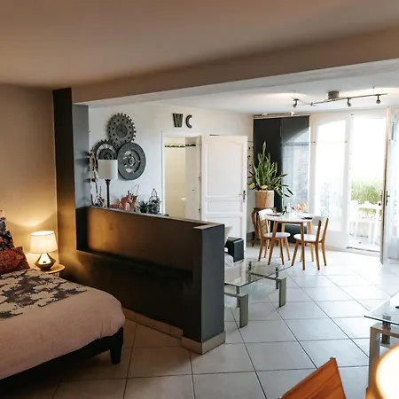 Panorama Dream Annecy, 42 M2 Avec Terrasse Abritee, Piscine Et Parking A 10 Min D'annecy *